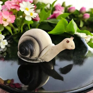 Vtg Rubber White Snail Pencil Sharpener 2.5 Inches